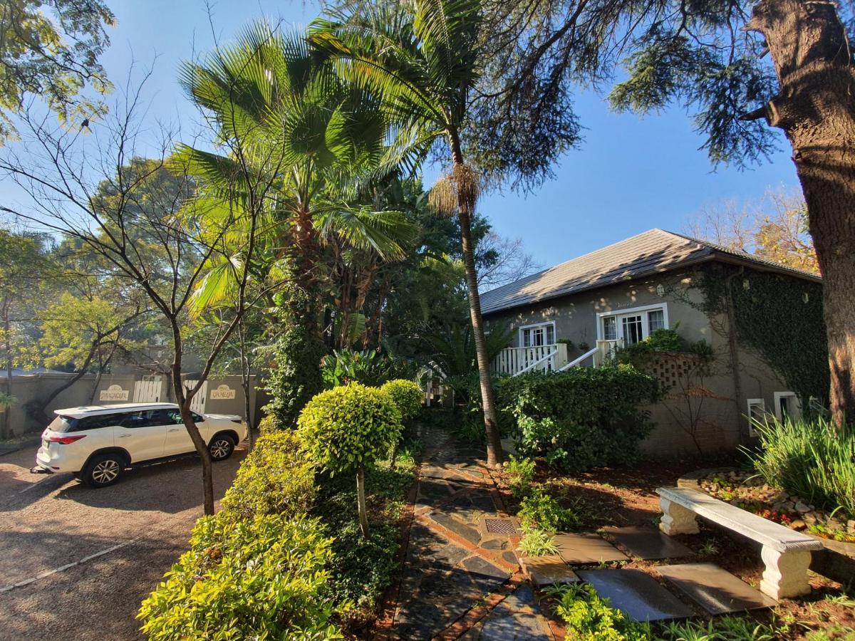 Waterhouse Guest Lodge In Muckleneuk Pretoria-Noord Kültér fotó