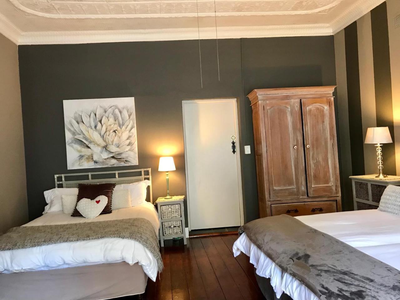 Waterhouse Guest Lodge In Muckleneuk Pretoria-Noord Kültér fotó